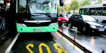 Vonohet pagesa e kompensimit të naftës, operatorët e transportit urban: Do reduktojmë flotën