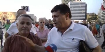 Profesori Lush Susaj: Zjarret në Pukë u vunë me qëllim, pylli u dogj për të bërë biznes me parqet eolike
