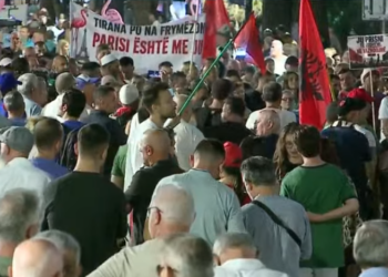 Qëndresa kundër qeverisë në ditën e 77-të, qytetari: Rama e ka mbushur kupën, mandati i tij ka rënë
