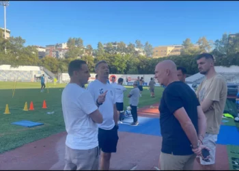 Trajneri i kombëtares Maran takon klubet shqiptare, në fokus bashkëpunimi dhe njohja me futbollin vendas