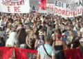 Përfundojnë fjalimet para Kryeministrisë/ “Ju erdhi fundi”, protestuesit nisin marshimin në bulevard: Rama jep dorëheqje!