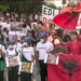 “Arrestoni Ramën, arrestoni Ballukun”, qytetarët drejt Kryeministrisë me thirrjet: Atdheu është i yni! Ju erdhi fundi!