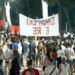 Mbyllen fjalimet para Kryeministrisë, qytetarët nisin marshimin: Nesër me vezë para selisë së PS-së