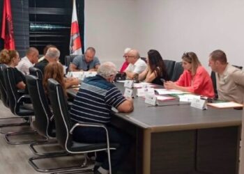 Propozimi i PS për shkrirjen e bashkive/ Këshilli Bashkiak i Memaliajt vendos zhvillimin e dëgjesave publike në njësitë administrative