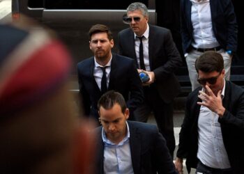 Messi i jep lamtumirën e fundit babait të tij në një ceremoni mortore private në Rosario