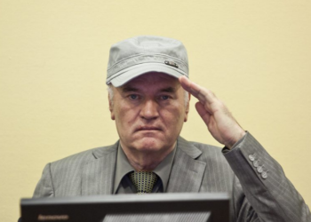 Vdes në qeli “kasapi” i Bosnjës/ Ratko Mlladiç ishte dënuar me burgim të përjetshëm nga Haga