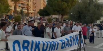 Protestë në Orikum kundër reformës territoriale: Duam bashkinë tonë!