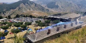 Përfundon pelegrinazhi në Malin e Tomorit, rreth 700 mijë pelegrinë morën pjesë në festën bektashiane