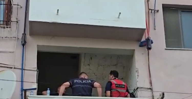 Konflikt në familje në Durrës, burri plagos me thikë bashkëshorten