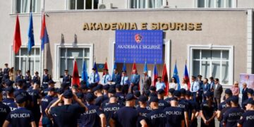 Policia e Shtetit shton 389 efektivë, Lamallari: Uniforma nuk ju jep privilegje, por përgjegjësi!