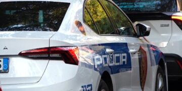 Plagosja e turistit italian pranë Pallatit të Kulturës, procedohen penalisht tetë të mitur të moshës 13-15 vjeç