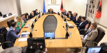 Gara për Prokurorin e Përgjithshëm fut në sherr anëtarët e KLP-së
