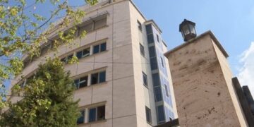 U zhvaste para shqiptarëve nëpërmjet postës, prokuroria e Tiranës dërgon në gjyq nigerianin! Skema që përdorte