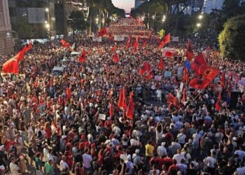 “Ju erdhi fundi!”/ Sot protesta e 81-të kundër Ramës: “Do t’i dalim zot vendit”