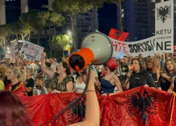 87 ditë revolucion! Shqiptarët nuk tërhiqen deri në dorëheqjen e kryeministrit Rama: Shqipëria është e jona!