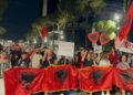 Qytetarët vijojnë protestën në ditën e 93-të: Të shpëtojmë atdheun duke shporrur kryehajdutin Rama
