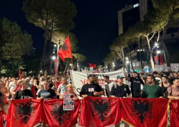Sot dita e 78-të e protestës/ Diaspora sërish në shesh për dorëheqjen e Ramës