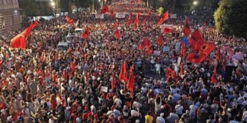 80 ditë protestë, qytetarët mblidhen sërish sot për dorëheqjen e Ramës dhe ndryshimin e sistemit politik në vend