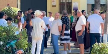Punonjësit e Bashkisë Rrogozhinë bojkotojnë punën: Rama dhe Mazniku të rishikojnë vendimin për bashkimin me Kavajën