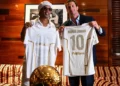 Ronaldinho rikthehet në futboll në moshën 46-vjeçare, surprizon me firmën në Itali