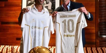 Ronaldinho rikthehet në futboll në moshën 46-vjeçare, surprizon me firmën në Itali