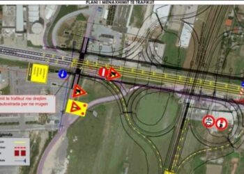 ARRSH bllokon qarkullimin në autostradën Tiranë-Durrës në kulmin e sezonit veror
