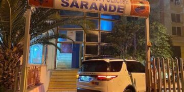 U konfliktua me disa persona/ Dhunohet shefi i krimeve të Sarandës, Mateo Bakalli ka dëmtime në fytyrë dhe trup