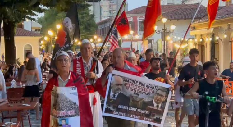 Protestë në Shkodër kundër hapjes së Konsullatës së Serbisë