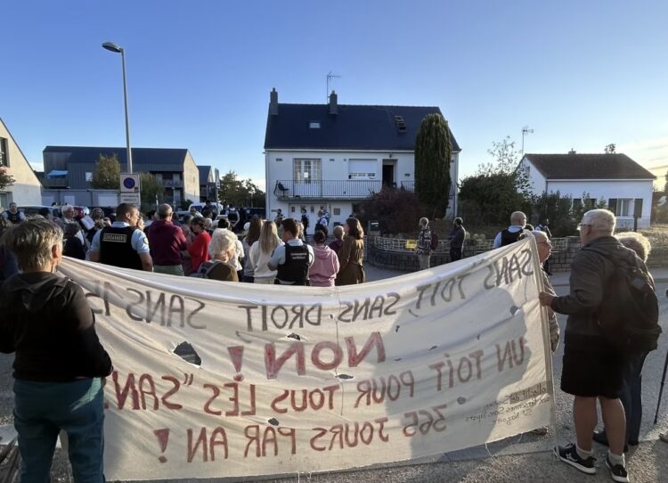 Familja shqiptare dëbohet pas tetë vitesh në Francë, banorët vendas u dalin në mbrojtje