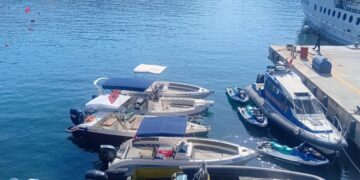 Kapen në Sarandë disa skafe pa dokumentacion, gjobiten drejtuesit