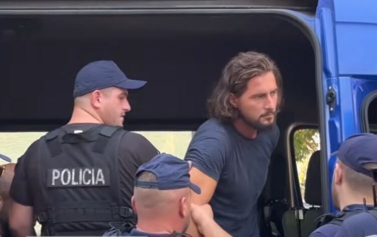 Vrau 20-vjeçarin portugez në Ksamil, lihet në burg Sokrat Vata