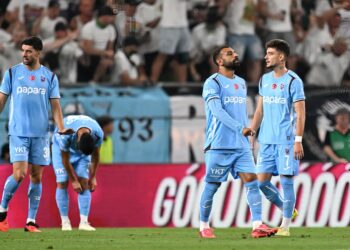 Tronditet Trabzonspor, Trajneri i Muçit dhe Salah jep dorëheqjen pas eliminimit të turpshëm nga Europa League