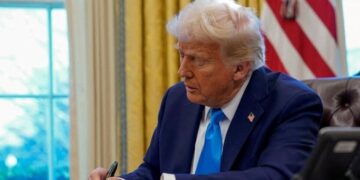 Trump: SHBA arrin marrëveshjen më të madhe të naftës në histori me Venezuelën, kontroll mbi 65 miliardë fuçi