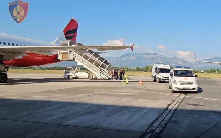 Kërkohej në Turqi për terrorizëm, arrestohet shtetasja turke në Rinas