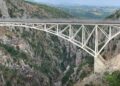 U hodh nga Ura në Klos, 35 vjeçari i dërgoi mesazh bashkëshortes para vendimit ekstrem