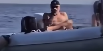 Zjarret pushtojnë vendin, Rama ikën me pushime, filmohet duke lundruar me skaf në Dhërmi
