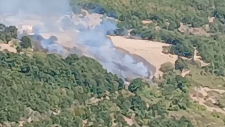 Tri vatra zjarri përfshijnë Kukësin, flakët aktivizohen në Tërthore dhe Zapod