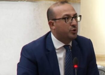 “Të deleguarit e Ballukut në Lushnje u bënë ministra”, Korreshi: Karakaçi dikur i mbante çantën!
