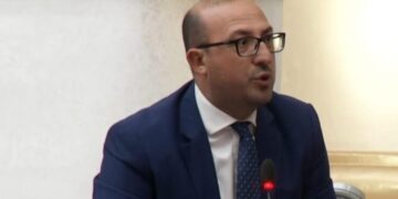 “Të deleguarit e Ballukut në Lushnje u bënë ministra”, Korreshi: Karakaçi dikur i mbante çantën!