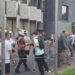 Përplasje me policët para Kuvendit, tërhiqen zvarrë protestuesit, FNSH i bashkohet ‘Shqiponjave’