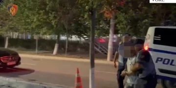 “300 mijë eurot vendosi te depozita e gazit”/ Detaje nga ngjarja në Vorë, 56-vjeçari i la kushëririt plumbin në zarf