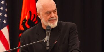 “Flamingoja, nga laguna në bulevard”, Rama: Prej portestës, SHBA certifikoi Famengon e Zvërnecit