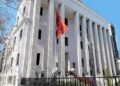 “Afati ka përfunduar”/ Kryetarët e gjykatave kërkojnë pagat: Vendimi i Kushtetueses duhet zbatuar