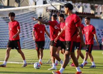 Asllani dhe Çake me probleme fizike/ Maran provon alternativat për Bjellorusinë