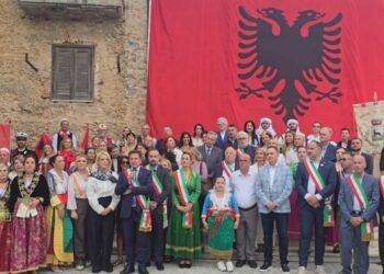 Shqiptarët bashkohen në Kalabri/ Nga trashëgimia arbëreshe te mesazhi “Liri për çlirimtarët”