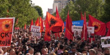 “Marshi për Liri” në Prishtinë/ Tubim në mbështetje të ish-krerëve të UÇK-së, katër ditë para verdiktit në Hagë