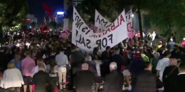 Me thirrjet “Arrestoni Ramën dhe Ballukun!” mbyllet dita e 120 e protestës