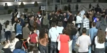 “Nesër më shumë”/ Mbyllet protesta e 122: Pa rini nuk ka Shqipëri