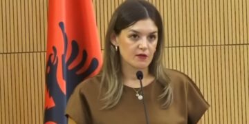 Gjyqtarët ultimatum qeverisë: Zhbllokoni pagat, ndryshe kufizojmë veprimtarinë e gjykatave
