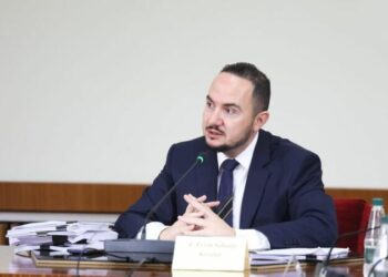 Arrestimi i drejtueses Vlora Hyseni/ Salianji: S’ka qeveri që qëndron në këmbë pas skandalit të SHISH